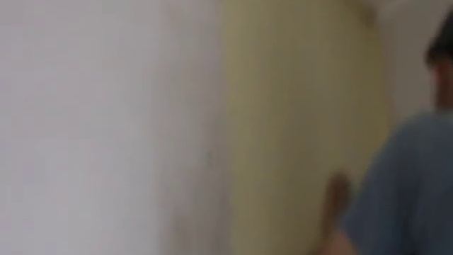 Как клеить виниловые на флизелиновой основе обои своими руками смотреть онлайн