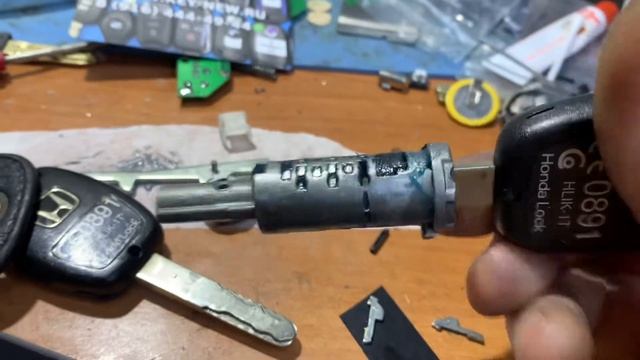 Ремонт замка Honda заклинил замок зажигание смотреть онлайн