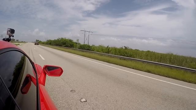 McLaren 720S vs Lamborghini Huracan LP610-4 1/2 Mile Drag and Roll Races смотреть онлайн