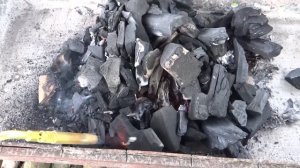 Розжиг угля для шашлыка газовой горелкой