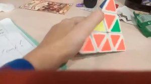 как собрать треугольный кубик рубика.