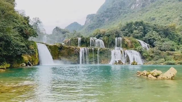 Beautiful Relaxing Piano Music Wonderful Waterfalls and Nature Sounds смотреть онлайн