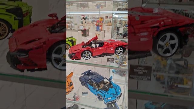 Самый большой музей Lego в Питере смотреть онлайн