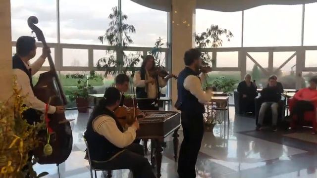 Hava Nagila - Cimbálová muzika Grunt смотреть онлайн