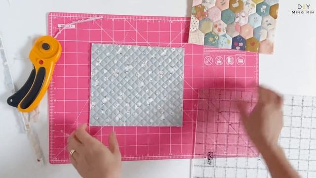 Hexagon block pouch | Quilted Zipper Pouch | Boxy Cross Bag Tutorial | English Paper Piecing смотреть онлайн