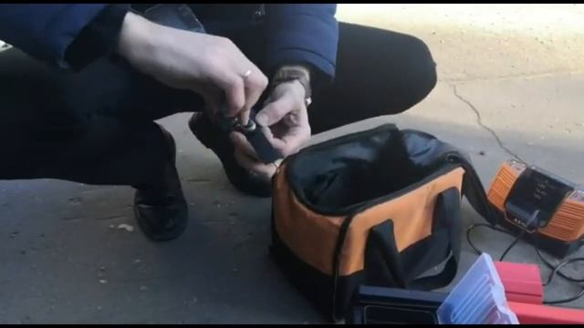 РЕНОВАТОР МУЛЬТИТУЛ AEG OMNI 18C LI 152BKIT1- В РАБОТЕ смотреть онлайн