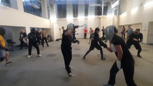 Ножевой бой, пофехтовали с прекрасными фехтовальщицами #гопникдзюцу смотреть онлайн