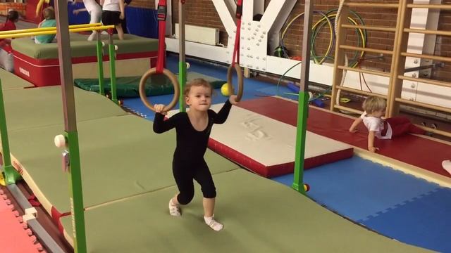 Кувырок на кольцах смотреть онлайн