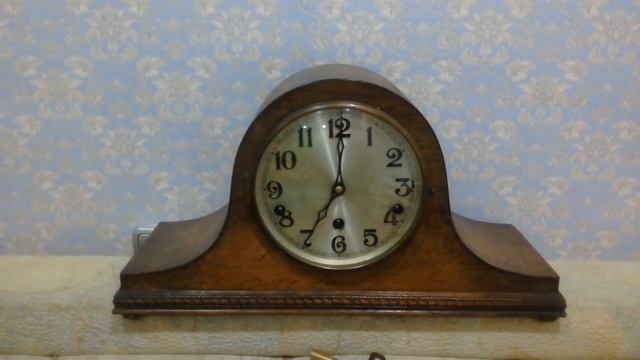 старинные настольные часы с боем Kienzle смотреть онлайн