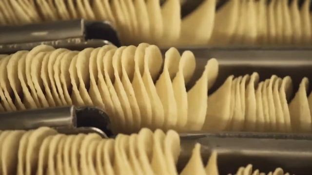 How Pringles are Made | Inside The Factory смотреть онлайн