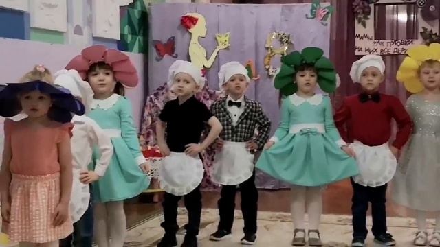 "Подарок для мамы" средняя группа №7 #детскийсад32гродно смотреть онлайн