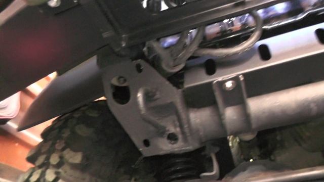 Mercedes Gelеndewagen W461_Переднее оперение.avi