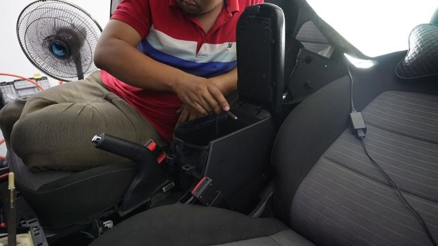 Cara Buka Gearknob dan Centre Console Kia Cerato. смотреть онлайн
