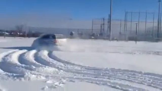 ML550 in snow Canada смотреть онлайн