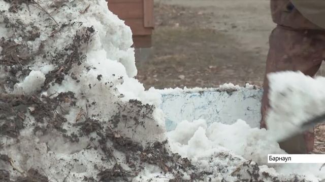 Барнаульский парк «Изумрудный» восстанавливают после зимы смотреть онлайн