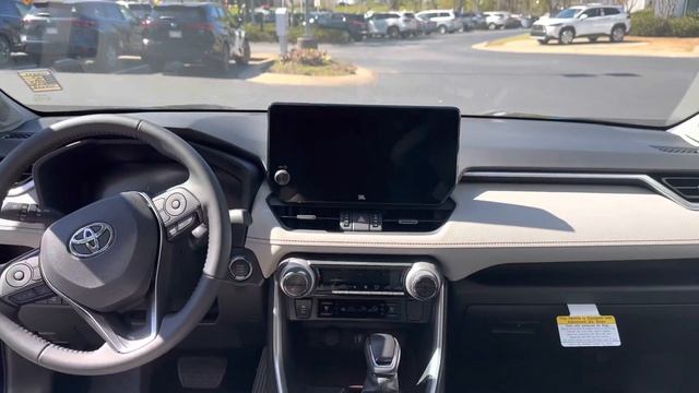 2023 Toyota RAV4 Limited смотреть онлайн