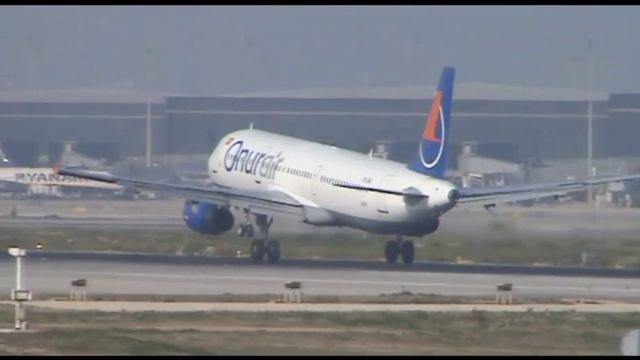 BARCELONA-EL PRAT- INTERNATIONAL AIRPORT SHORT FILM [2009-2011] [LEBL] смотреть онлайн