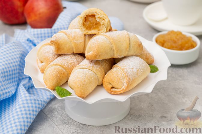 Прелесть на постном масле.
РОГАЛИКИ С ЯБЛОЧНЫМ ВАРЕНЬЕМ