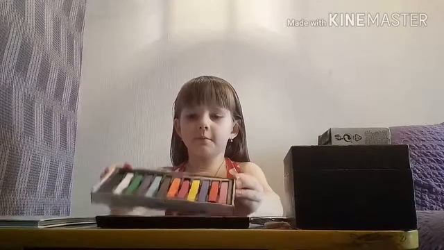 Красим волосы мелками Hair Chalk смотреть онлайн