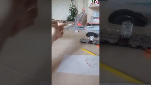 сердце из бисера дальше делаете также а потом в внутри нарисуйте рисунок смотреть онлайн