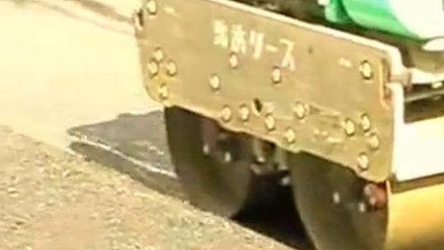 Работа катка и виброплиты при укладке асфальта смотреть онлайн