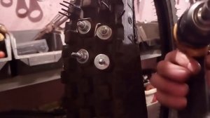 Все о шиповке мотоцикла. Болты, саморезы, дюбеля. Как и чем зашиповать мотоцикл на зиму.