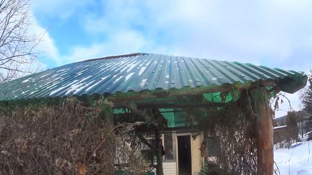 Как я менял на крыше веранды сотовый на монолит смотреть онлайн