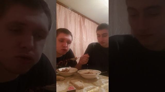 Едим суп с жёстким перцем