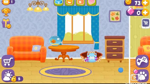 Играем в игру МяуСим Муся залезла на лампу!!!