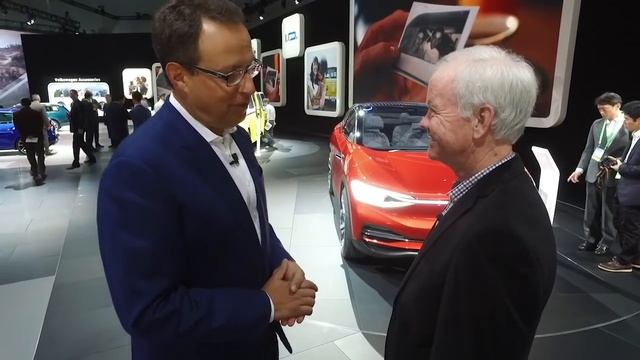 VW I.D. CROZZ: VW Claws Its Way Back - LA Auto Show 2017 смотреть онлайн