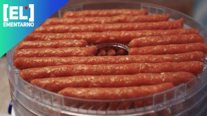 Куриные колбаски Пивчики в сушилке для овощей и фруктов