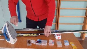 Как нанести парафин на лыжи.