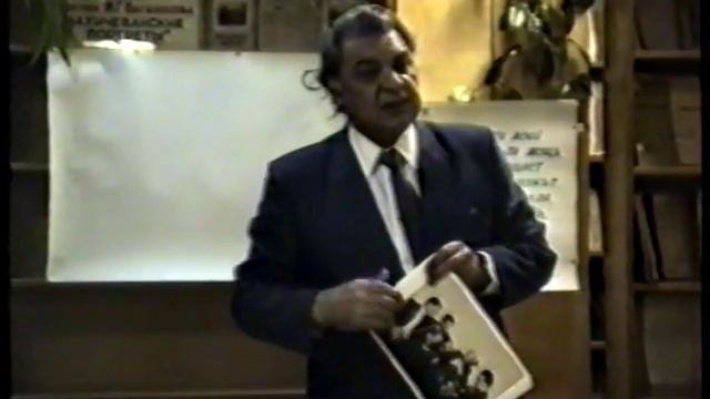 Презентация книги Минаса Багдыкова "Нахичеванские портреты". Часть 1. смотреть онлайн