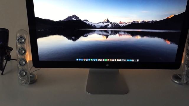 Apple Desk Tour 2017 смотреть онлайн