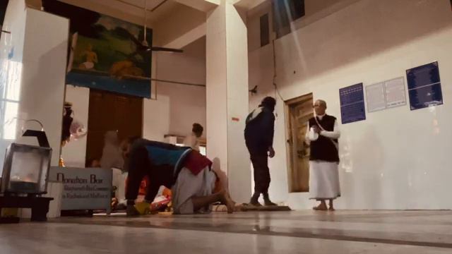 24 часовой киртан в самадхи Рагунатха даса Госвами. Радха кунда смотреть онлайн