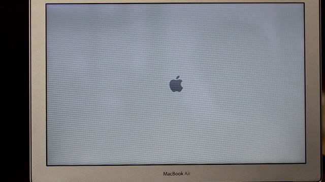 New Apple MacBook Air Boot