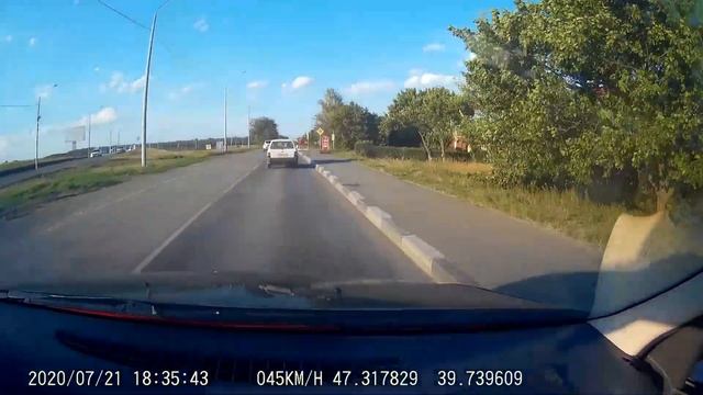 обгон по встречке о308ам761 поселок Верхнетемерницкий, ул.Обсерваторная, в районе дома №88 смотреть онлайн