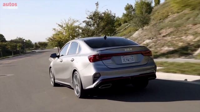 Nuevo KIA FORTE 2023 o KIA CERATO 2023 ? смотреть онлайн