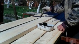 Пропитка досок отработанным маслом.