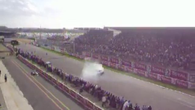 World series by renault: Renault F1 burn смотреть онлайн
