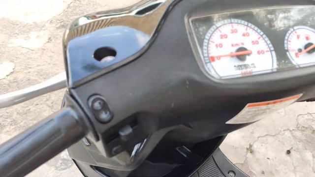 Скутер Suzuki ZZ in up sport Обзор ч.2 Продажа смотреть онлайн