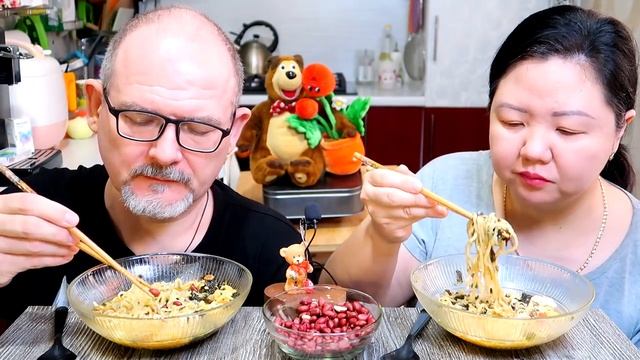 Мукбанг Королевский Шин Рамен / Mukbang Royal Shin Ramen смотреть онлайн