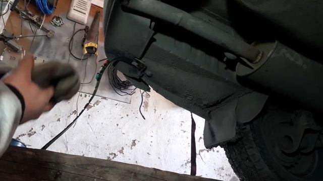 ВАЗ 2110 КАК ИЗБАВИТСЯ ОТ УДАРОВ ТОКОМ смотреть онлайн