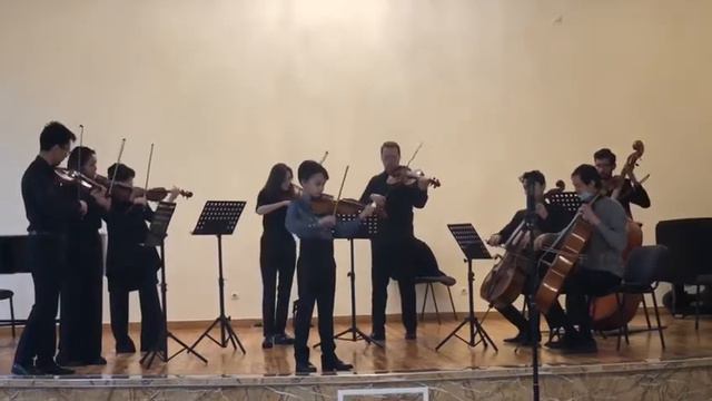 MAXIM AUYELBEKOV    F.Schubert (aus Dresden) A Bee