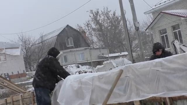 Заливка армопояса по ФБС блокам зимой! Прогрев и утепеление. смотреть онлайн