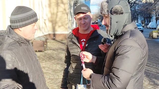 Почему на праздник Рождество дарят конфеты лидынци? Что это означает? смотреть онлайн
