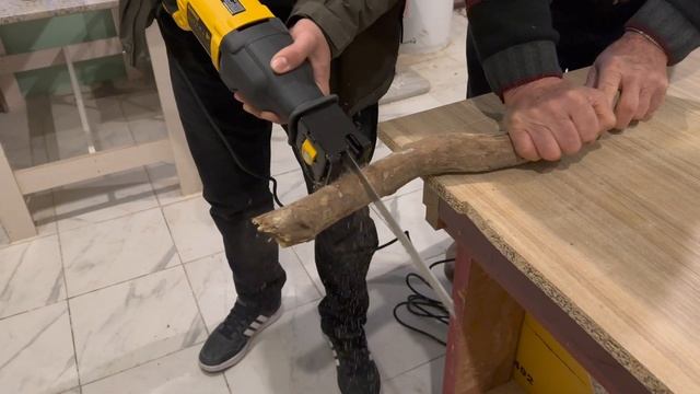 DEWALT DWE 305 TİLKİ KUYRUĞU TESTERE / KUTU AÇILIMI VE ÖN İNCELEME смотреть онлайн