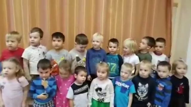 С Днём матери поздравляет вторая младшая группа смотреть онлайн