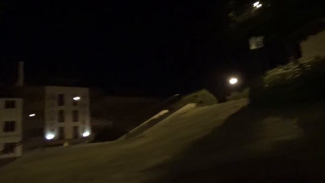 #248 Бомжуем в Чехии! Как мы остались на улице. Ночь в поездах смотреть онлайн