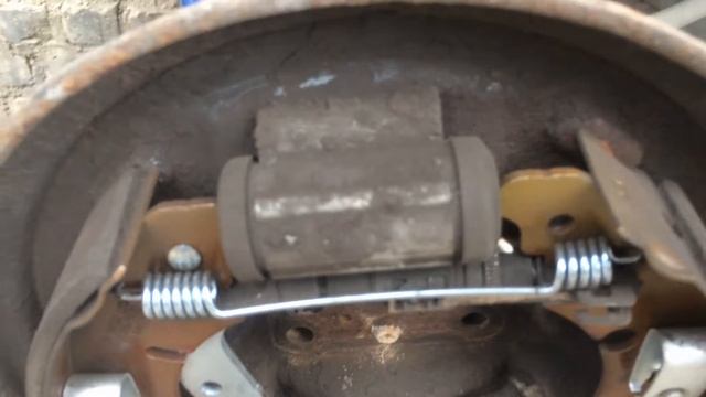 Поменял колодки на FORD FUSION на СТО смотреть онлайн